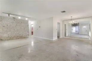 721 SE Solaz Ave, Port Saint Lucie, FL 34983 - Photo 6