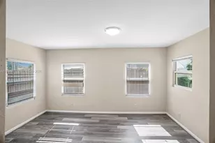 212 SW 11th St, Dania Beach, FL 33004 - Photo 14