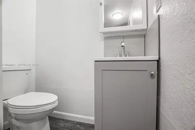 212 SW 11th St, Dania Beach, FL 33004 - Photo 20