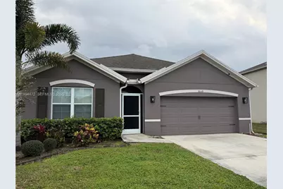 8649 Cobblestone Dr #8649, Fort Pierce, FL 34945 - Photo 2