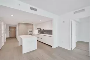 9221 E Bay Harbor Dr, Bay Harbor Islands, FL 33154 - Photo 10