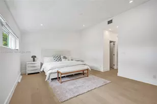 12478 N Bayshore Dr, North Miami, FL 33181 - Photo 38