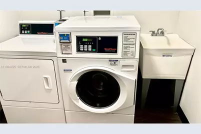 3701 N Country Club Dr #1505, Aventura, FL 33180 - Photo 38