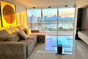 3701 N Country Club Dr, Aventura, FL 33180 - Photo 14