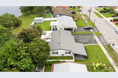 1000 NW 23rd Ter, Pompano Beach, FL 33069 - Photo 24