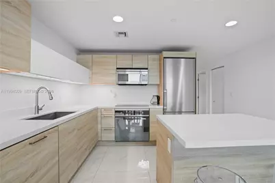 16385 NE Biscayne Blvd #1402, North Miami Beach, FL 33160 - Photo 8