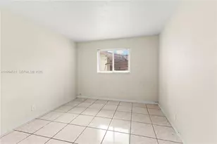 6121 SW 40th Ct, Miramar, FL 33023 - Photo 10