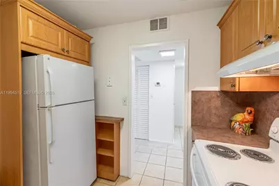 3180 S Ocean Dr #718, Hallandale Beach, FL 33009 - Photo 10