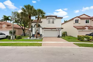 1607 SW 157th Ave, Pembroke Pines, FL 33027 - Photo 2