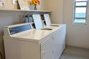 1881 Middle River Dr, Fort Lauderdale, FL 33305 - Photo 14