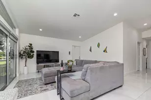 518 Woodgate Cir, Sunrise, FL 33326 - Photo 2