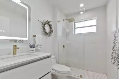 518 Woodgate Cir #E, Sunrise, FL 33326 - Photo 16