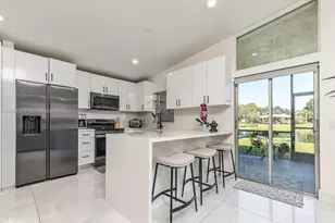 518 Woodgate Cir, Sunrise, FL 33326 - Photo 4