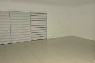 9371 Fontainebleau Blvd, Miami, FL 33172 - Photo 6