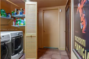 20251 W Oakhaven Cir, Miami, FL 33179 - Photo 56