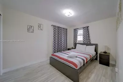 427 SW 6th St #4, Miami, FL 33130 - Photo 6