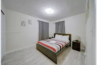 427 SW 6th St #4, Miami, FL 33130 - Photo 4