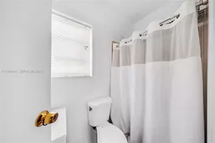 2223 NW 3rd St, Miami, FL 33125 - Photo 16