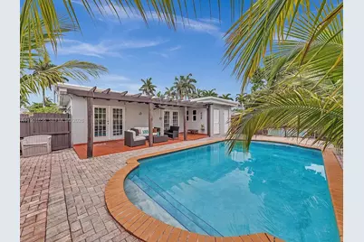 1143 Lincoln St, Hollywood, FL 33019 - Photo 1