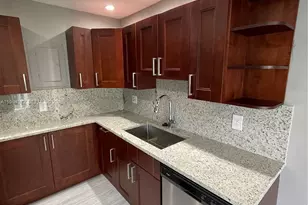 8911 NW 28th Dr, Coral Springs, FL 33065 - Photo 4