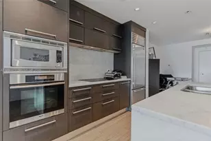 900 Biscayne Blvd, Miami, FL 33132 - Photo 6
