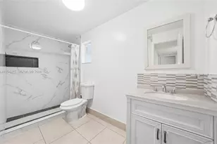 9375 Fontainebleau Blvd, Miami, FL 33172 - Photo 14