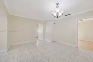 674 W 23rd St, Hialeah, FL 33010 - Photo 8