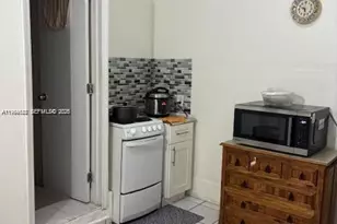 5852 SW 147th Pl, Miami, FL 33193 - Photo 10