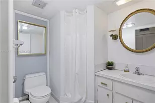 555 NW 4th Ave, Boca Raton, FL 33432 - Photo 16