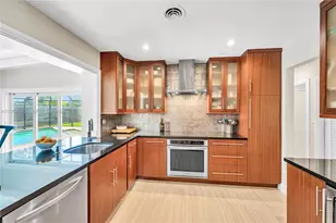 8541 SW 87th Ct, Miami, FL 33173 - Photo 12