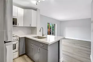 7241 Miami Lakes Dr, Miami Lakes, FL 33014 - Photo 10