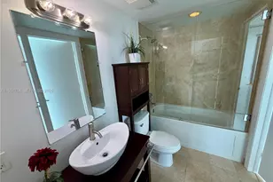 350 S Miami Ave, Miami, FL 33130 - Photo 8