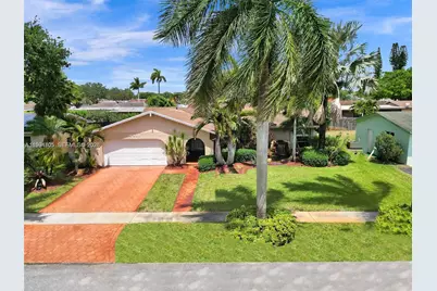 10961 NW 16th Ct, Pembroke Pines, FL 33026 - Photo 4