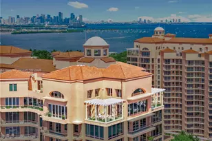 60 Edgewater Dr, Coral Gables, FL 33133 - Photo 2