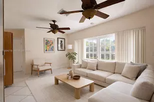 780 NE 155th St, Miami, FL 33162 - Photo 14