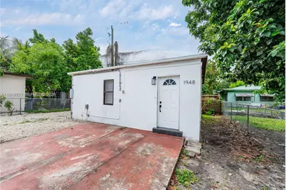 1946 NW 49th St, Miami, FL 33142 - Photo 18