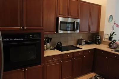 870 Reflection Ln #870, Weston, FL 33327 - Photo 8