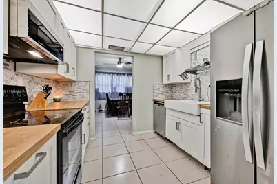 2700 S University Dr #3C, Davie, FL 33328 - Photo 2