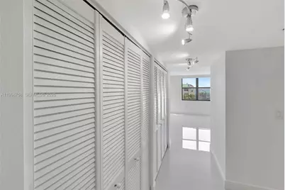 2333 Brickell Ave #305, Miami, FL 33129 - Photo 18