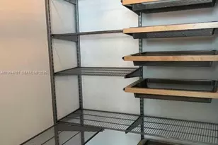 300 S Biscayne Blvd, Miami, FL 33131 - Photo 20