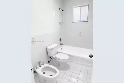 3260 W 70th St #202, Hialeah, FL 33018 - Photo 12
