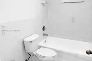 3260 W 70th St, Hialeah, FL 33018 - Photo 12
