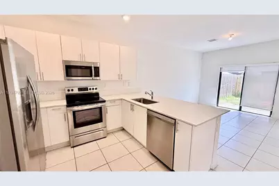 11910 SW 245 Terr #11910, Homestead, FL 33032 - Photo 4