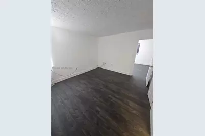 6055 W 19th #209, Hialeah, FL 33012 - Photo 10