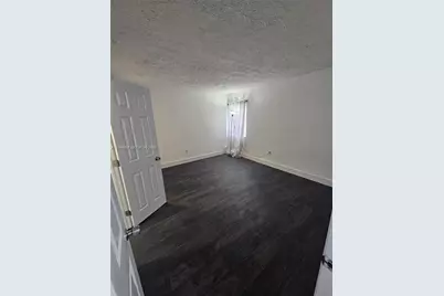 6055 W 19th #209, Hialeah, FL 33012 - Photo 6