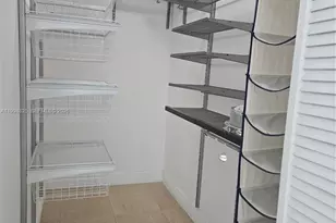 41 SE 5th St, Miami, FL 33131 - Photo 28