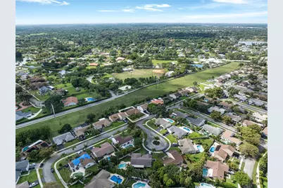 1110 Cedar Creek Way, Davie, FL 33325 - Photo 30