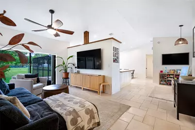 1110 Cedar Creek Way, Davie, FL 33325 - Photo 12