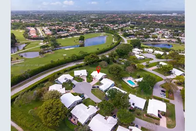 5669 Pinecrest Cir, Boca Raton, FL 33433 - Photo 32