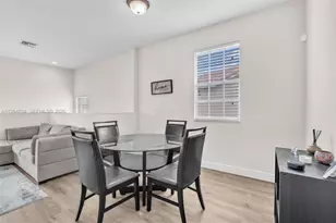 9075 Preston Pl, Tamarac, FL 33321 - Photo 10